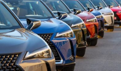 Otomobil satışları bıçak gibi kesildi