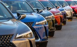 Otomobil satışları bıçak gibi kesildi
