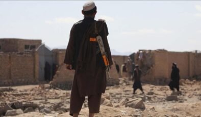 Pakistan ve Afganistan'dan barış masası! 'Çin'de görüşmelere başlandı'