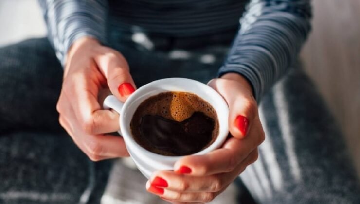 Sabah ayılmak için kahve içenlere kötü haber: Duyan lavaboya döküyor