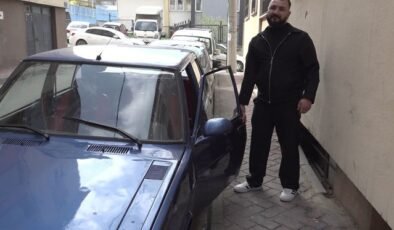 Sahibinin bile unuttuğu araca gelen teklifler güldürdü: Yarısı ısırılmış dönerle takas