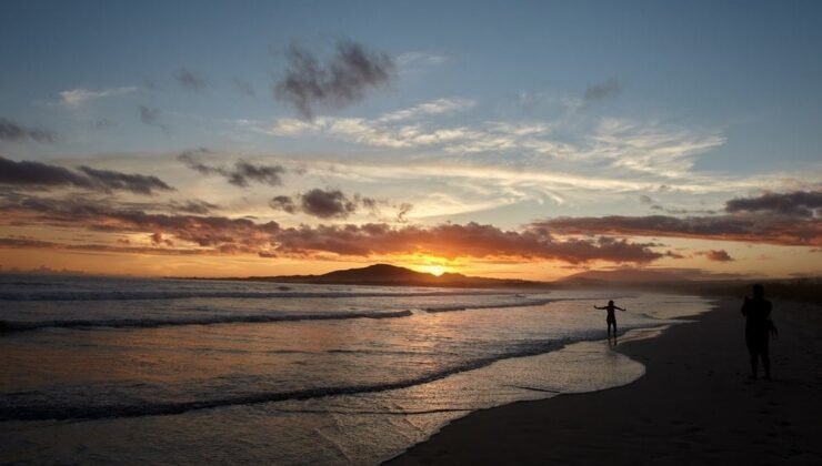 Servet ödeyip gittikleri tatile 1 gün bile dayanamadılar