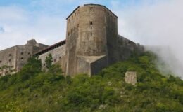 Tarihi kalede izdiham! 30 kişi öldü