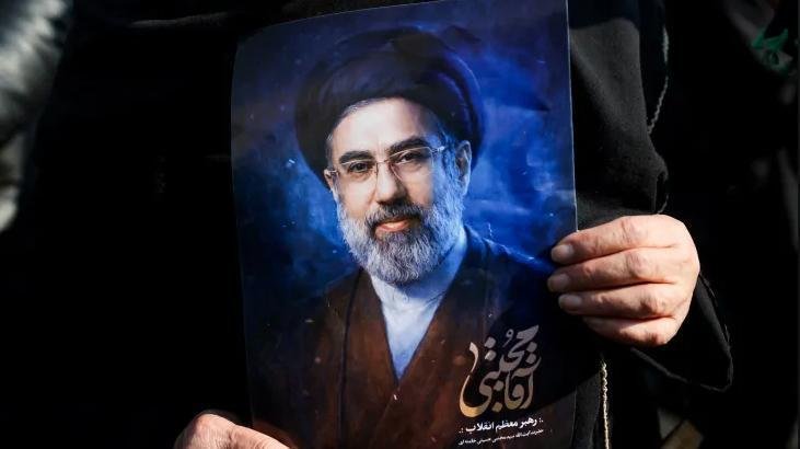 The Times'tan şok 'Mücteba Hamaney' iddiası! 'Kum'dan gelen sessiz sinyal'