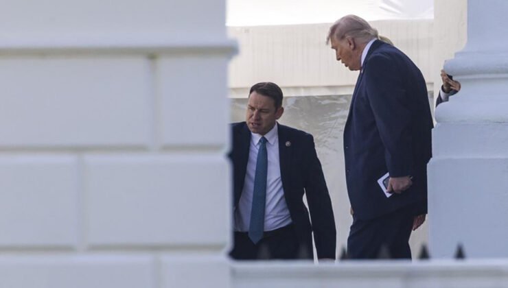 Trump, Yüksek Mahkeme duruşmasına katılan görevdeki ilk başkan oldu