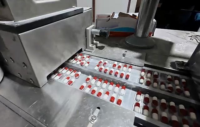 Uyuşturucu hapları kamufle etmek için, 'Afiyet olsun' yazılı folyoyla paketlemişler