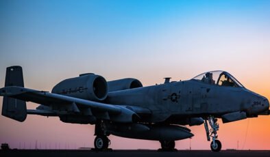 İran bir ABD uçağını ve iki helikopterini düşürdü