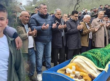 Zonguldak’ta acı olay! Gölete düşen 12 yaşındaki Emircan, dualarla toprağa verildi
