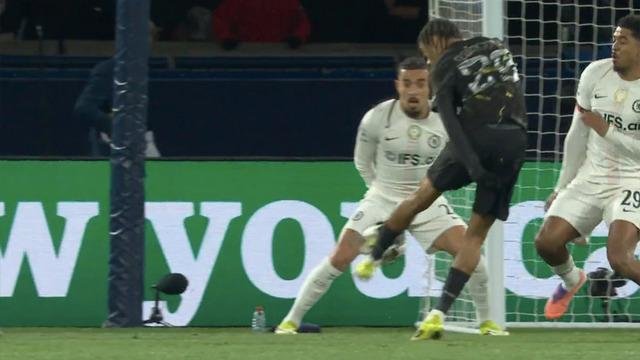 PSG Chelsea karşısında Barcola'nın nefis füzesiyle öne geçti!