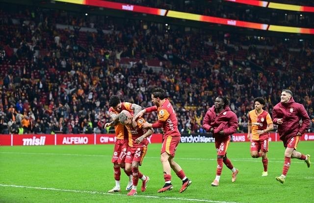O isimden Fenerbahçe'ye Galatasaray tavsiyesi! Puan farkının nedenini açıkladı