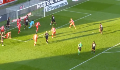 Antwerp-Standard Liege maçında kaçan inanılmaz gol!