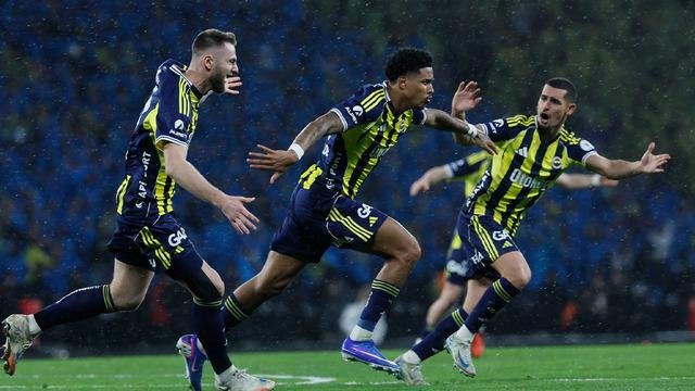 Fenerbahçe'ye sakatlık şoku! "Kısmi yırtık tespit edildi"