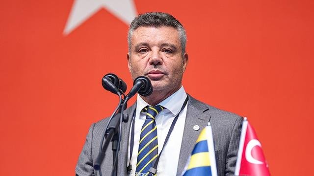 Fenerbahçe'de köstebek operasyonu! Prim iddialarına zehir zemberek yalanlama: "O kişiyle yollar ayrıldı!"