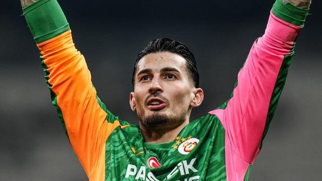 Anfield'da Uğurcan Çakır duvarı! Salah'a geçit vermedi, Şampiyonlar Ligi tarihine geçti…