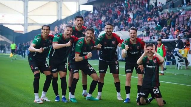 Karşıyaka, iç sahada en başarılı takım