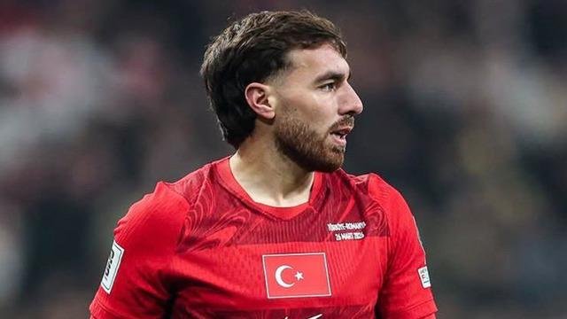 Kosova karşısında sahada orkestra şefliği yaptı! Orkun Kökçü'den tarihe geçen performans